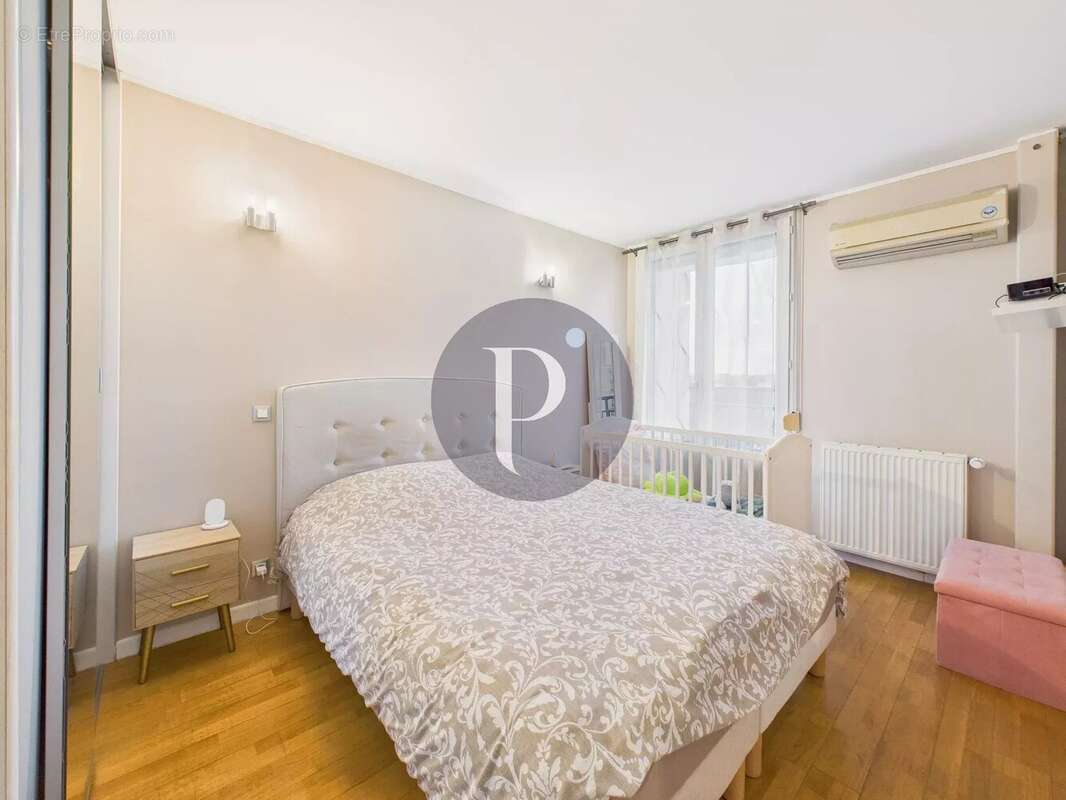 Appartement à CHILLY-MAZARIN