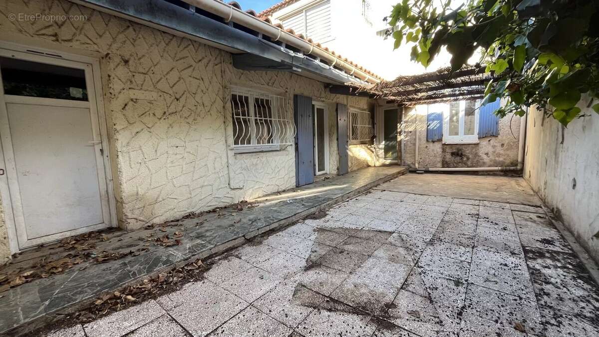 Appartement à PORT-DE-BOUC