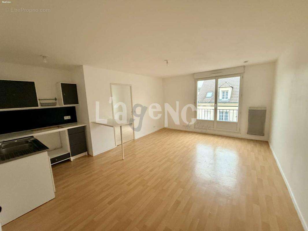 Appartement à CLAYE-SOUILLY
