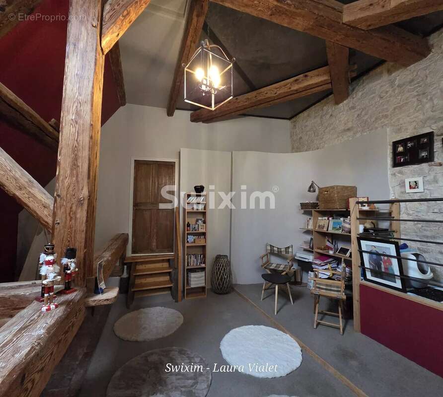 Appartement à POLIGNY