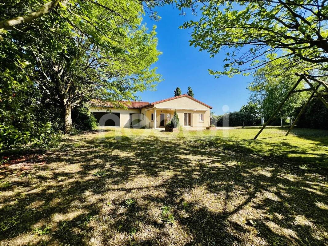 Maison à SAINT-BONNET-PRES-RIOM