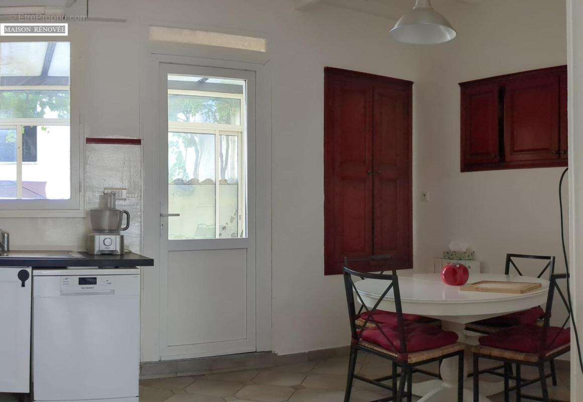 Ensemble immobilier/ 2 maisons,1 appartement en ville - photo 6