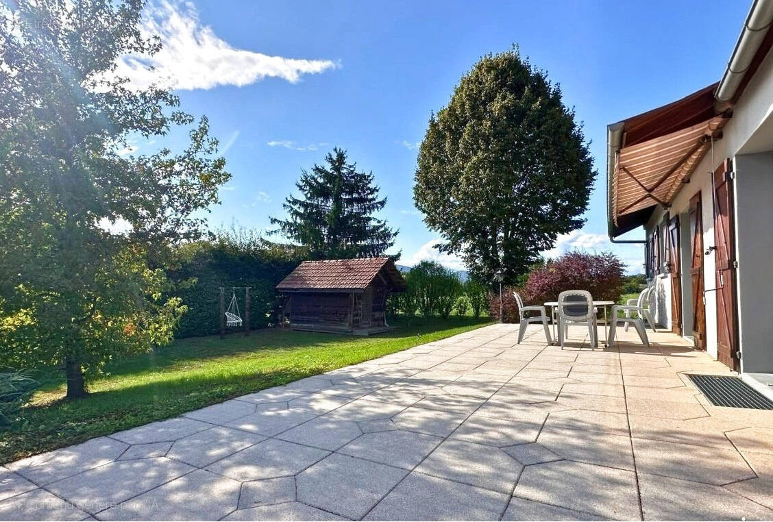 Maison à SCIENTRIER