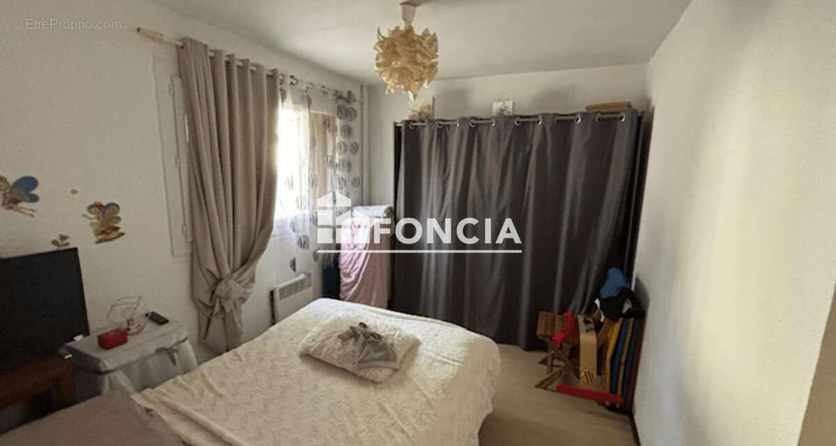 TOULON OUEST Ravissant T3  vendu LOUE avec locataire sérieuse depuis 12 ans - photo 2