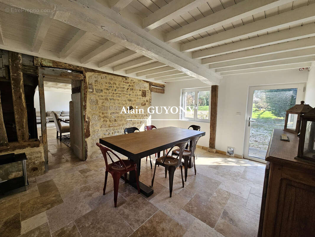 Maison à PONT-L'EVEQUE