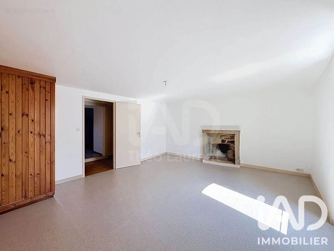 Maison 153 m² à Le Temple-De-Bretagne  - photo 7