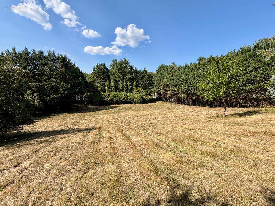 Terrain situé à 150m du bourg de VERGT - photo 8