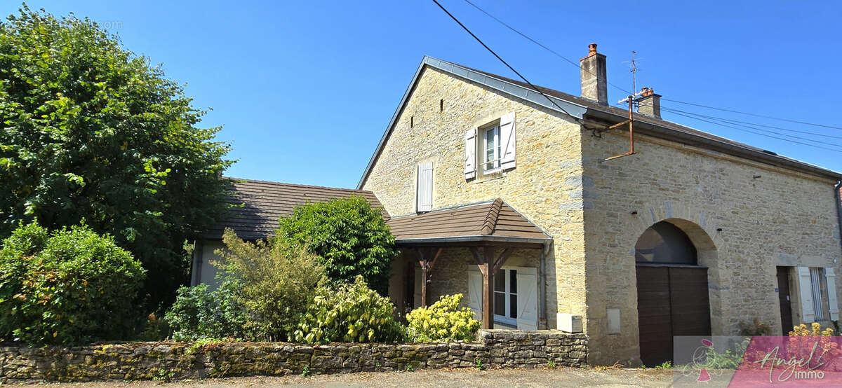 Maison de famille à monnieres - photo 9
