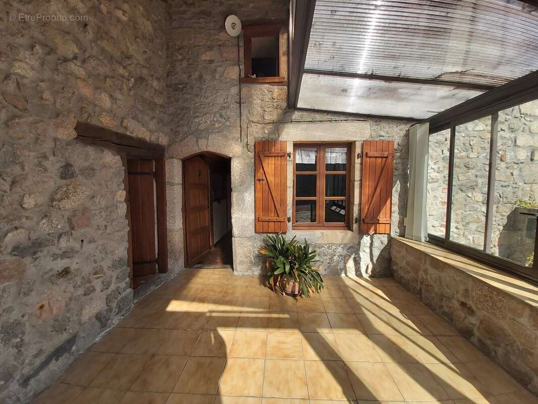 Maison de campagne à rénover - photo 3