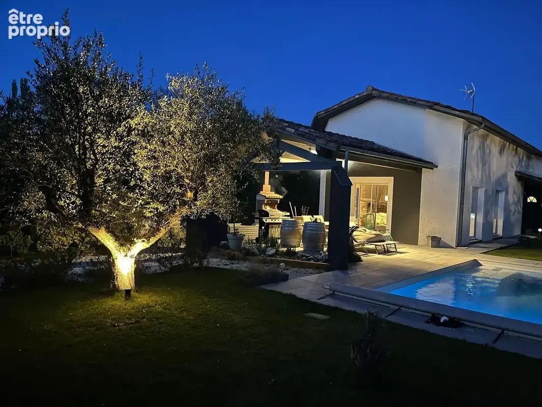 Villa d’exception t7   environnement privilégié   parcelle 1000 m2   piscine récente - photo 2