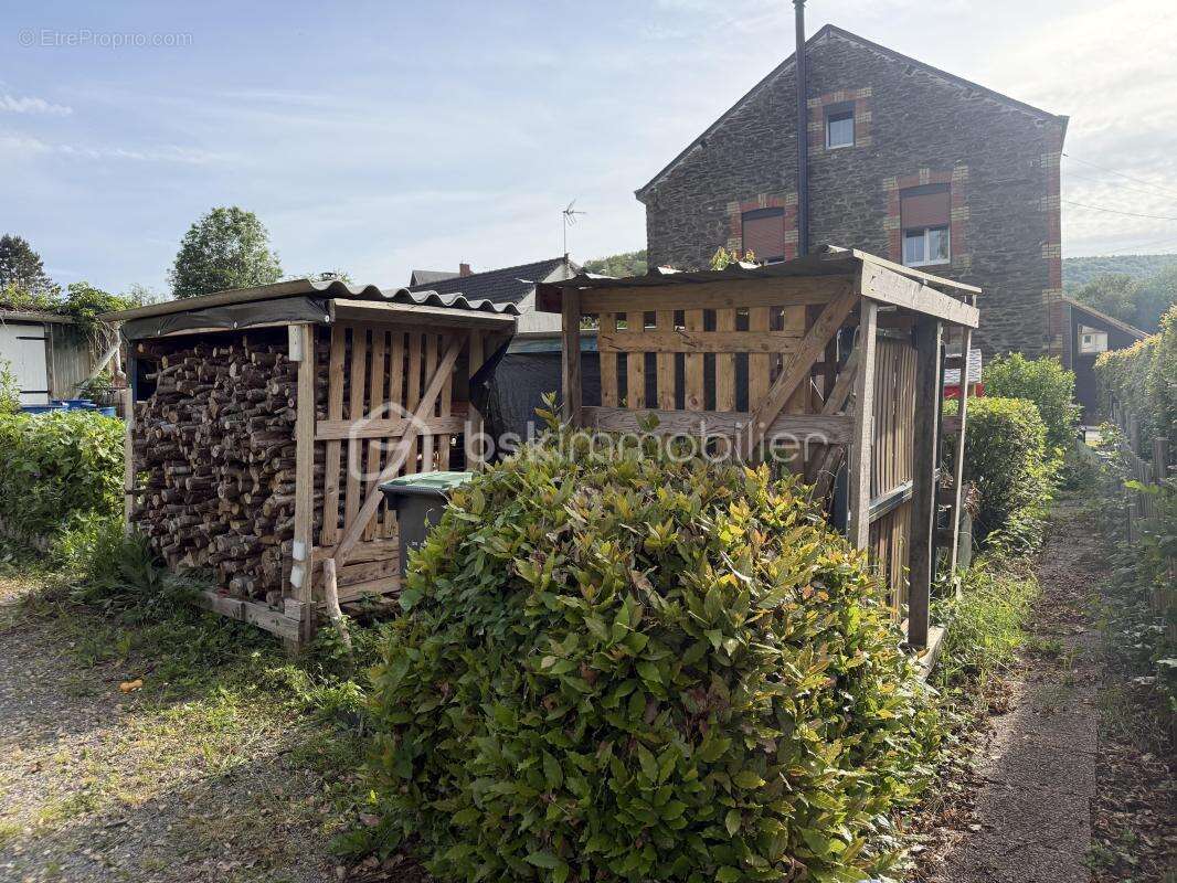 Maison à NEUFMANIL
