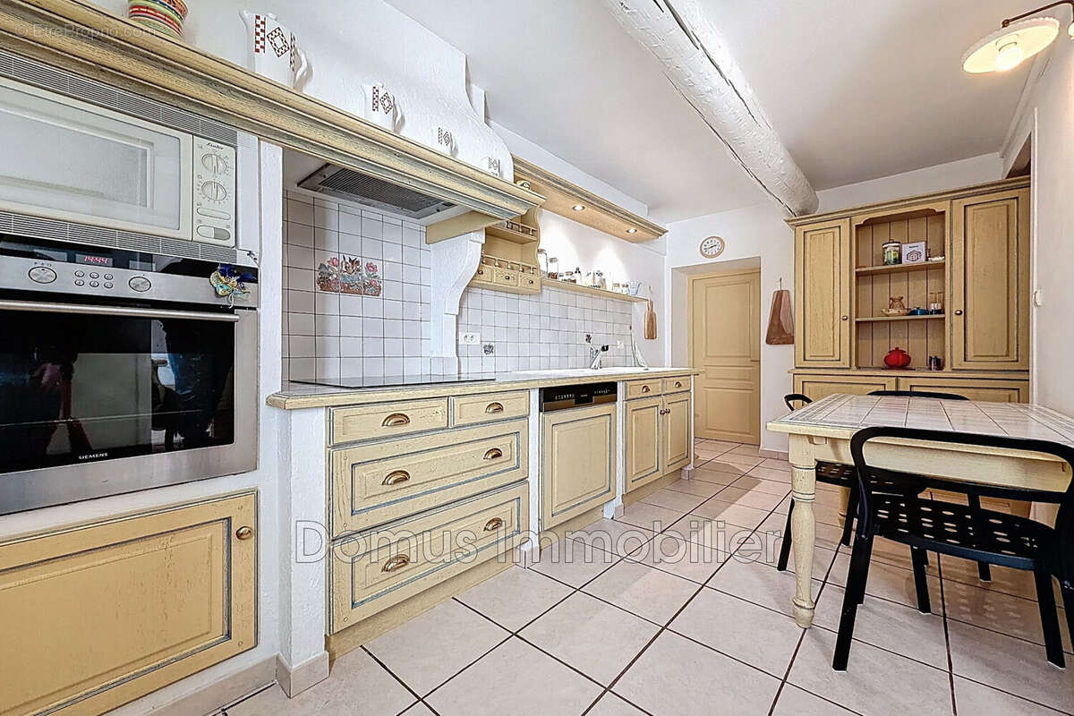 Maison à SAINT-SATURNIN-LES-AVIGNON