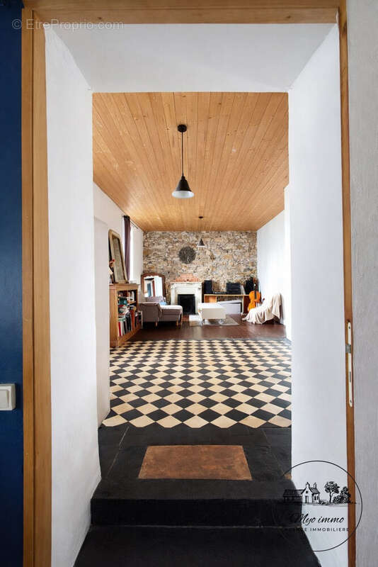 Maison à BOUGUENAIS