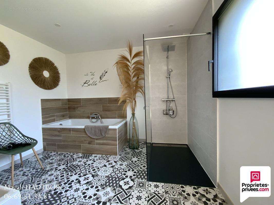 Maison d'exception avec prestations de qualité, 11 pièce(s) 283 m2 - photo 9