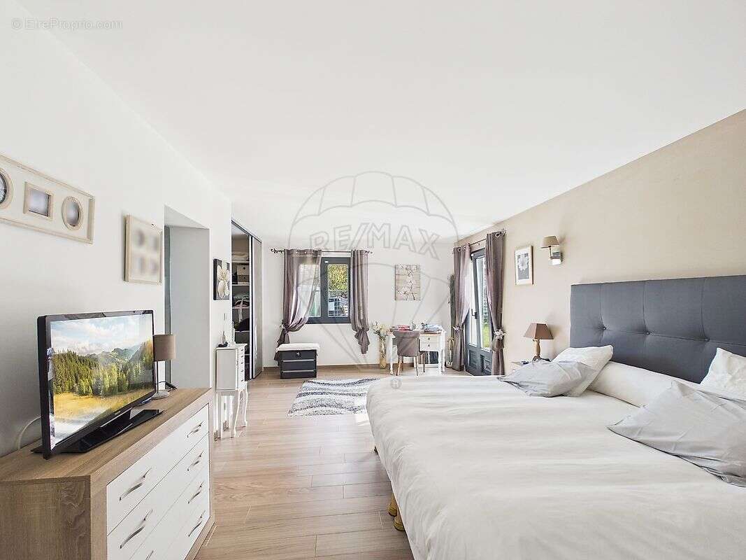 Maison à MESCHERS-SUR-GIRONDE