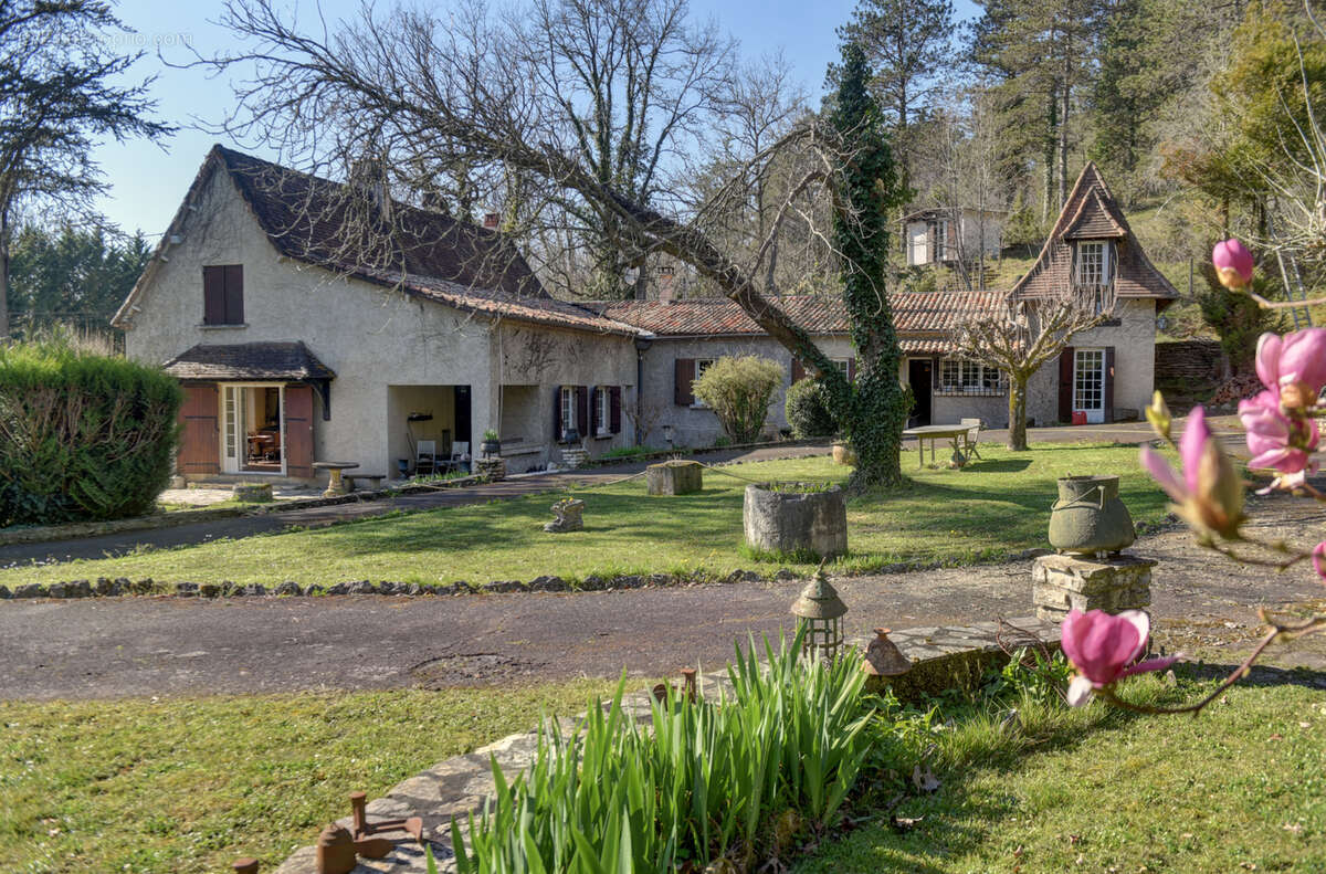 Maison à SAINT-LAURENT-SUR-MANOIRE