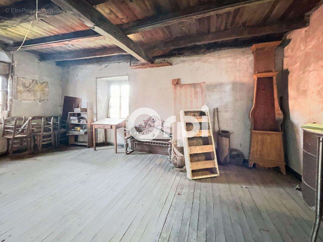Maison à SAINT-HILAIRE-PEYROUX
