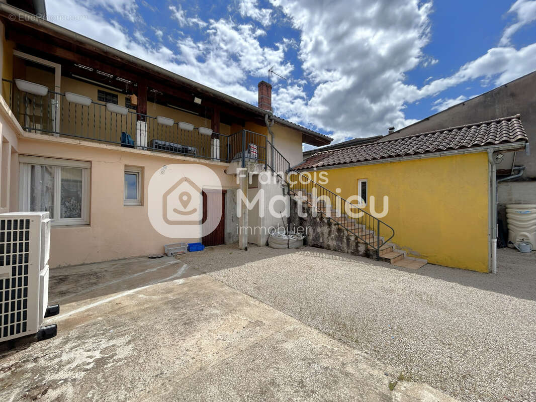 Appartement à VILLARS-LES-DOMBES