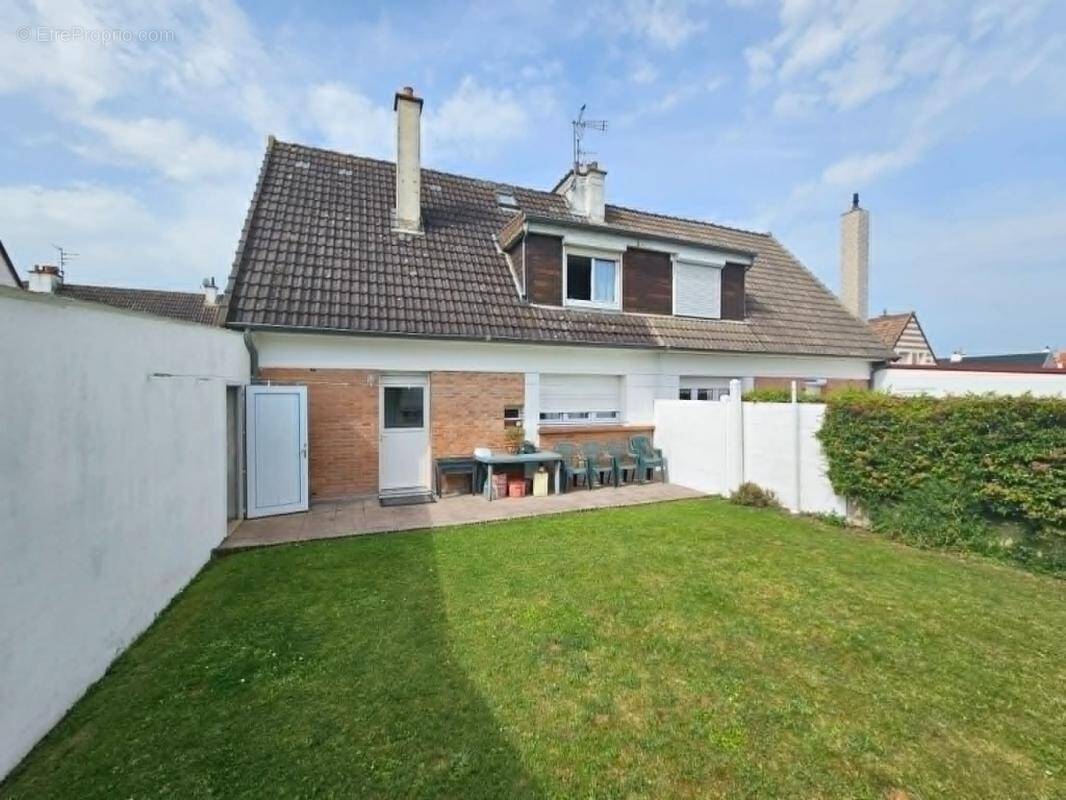 Maison à ACHICOURT