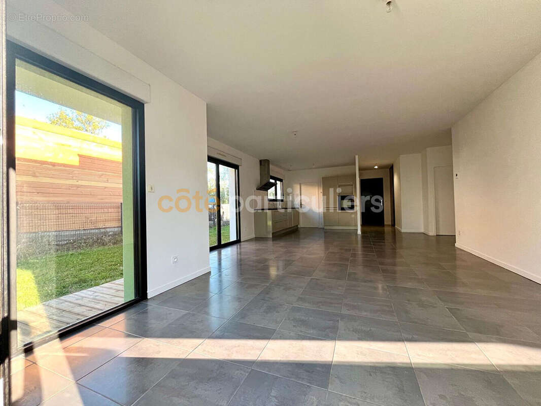 Maison à SAINT-SULPICE-DE-ROYAN