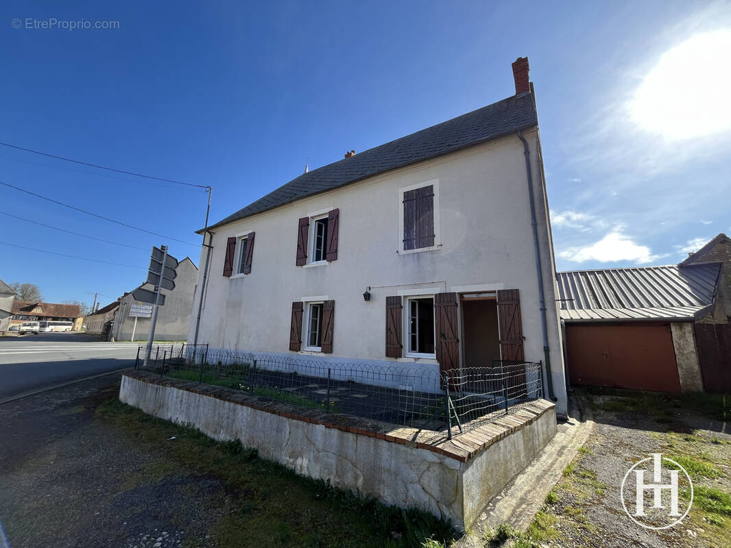 Maison à OUROUER-LES-BOURDELINS