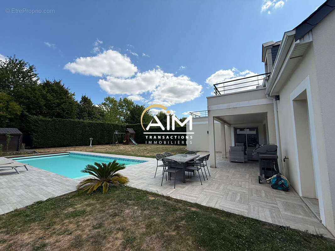 Maison Saint Cyr Sur Loire 9 pièce(s) 225 m2 - photo 5