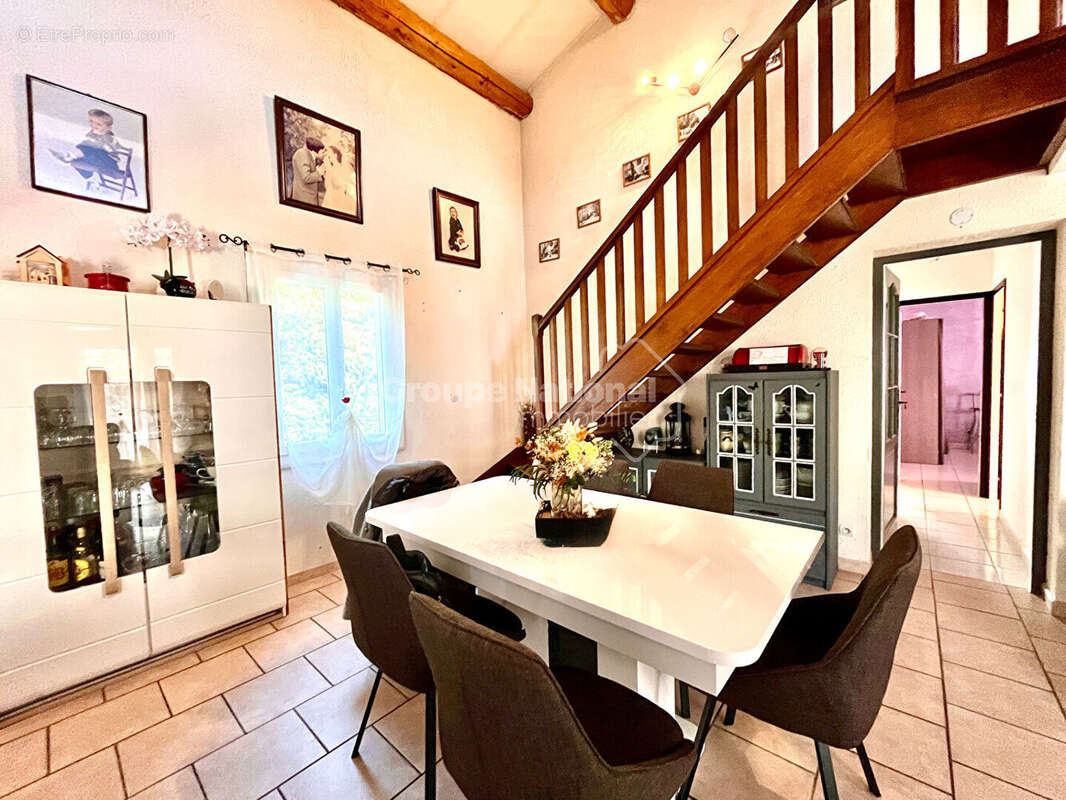 Maison 4 chambres + piscine & garage - photo 9