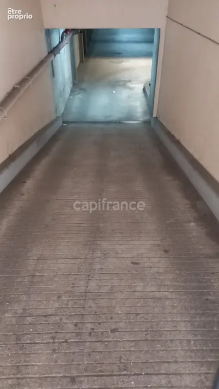 Dpt Vienne (86), à vendre POITIERS Centre-ville - Parking intérieur - photo 2