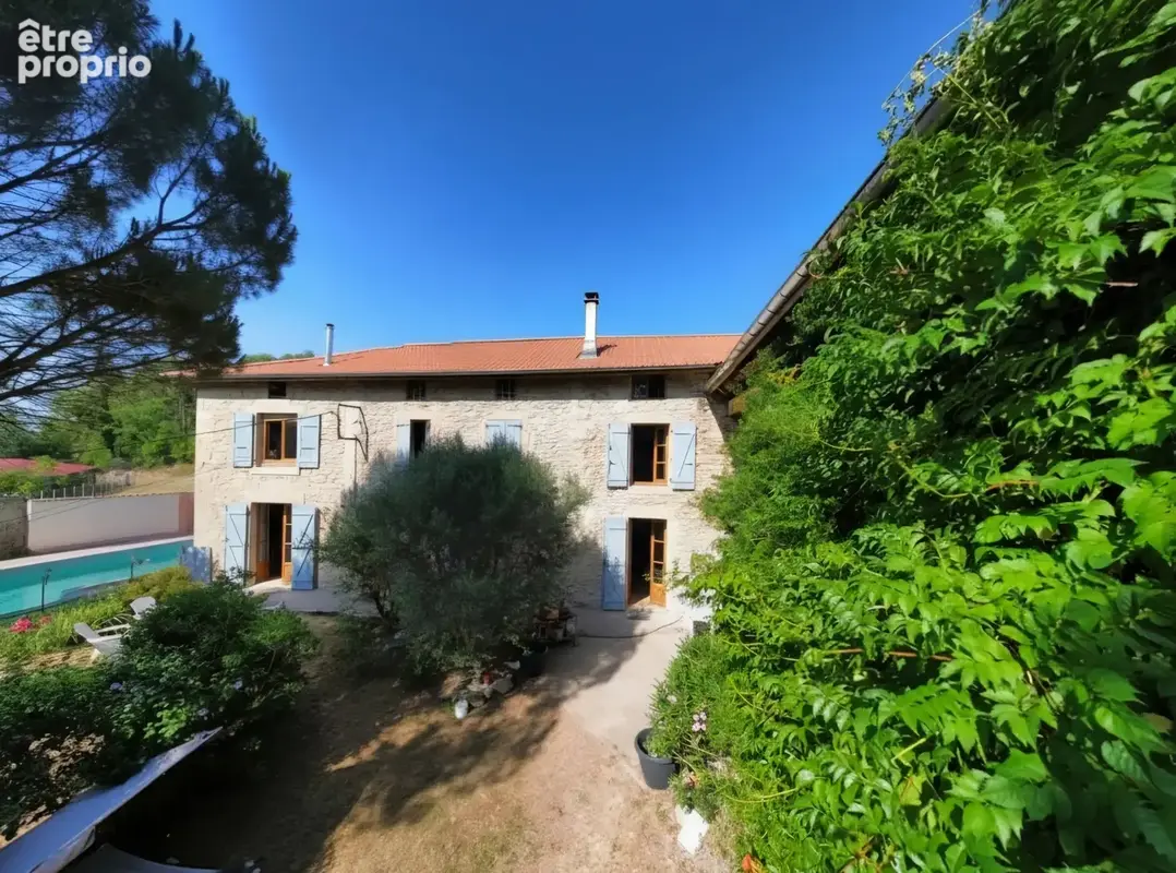 Ancien corps de ferme en pierre à Châtillon-Saint-Jean   Le charme de l'ancien, une maison de famille - photo 1