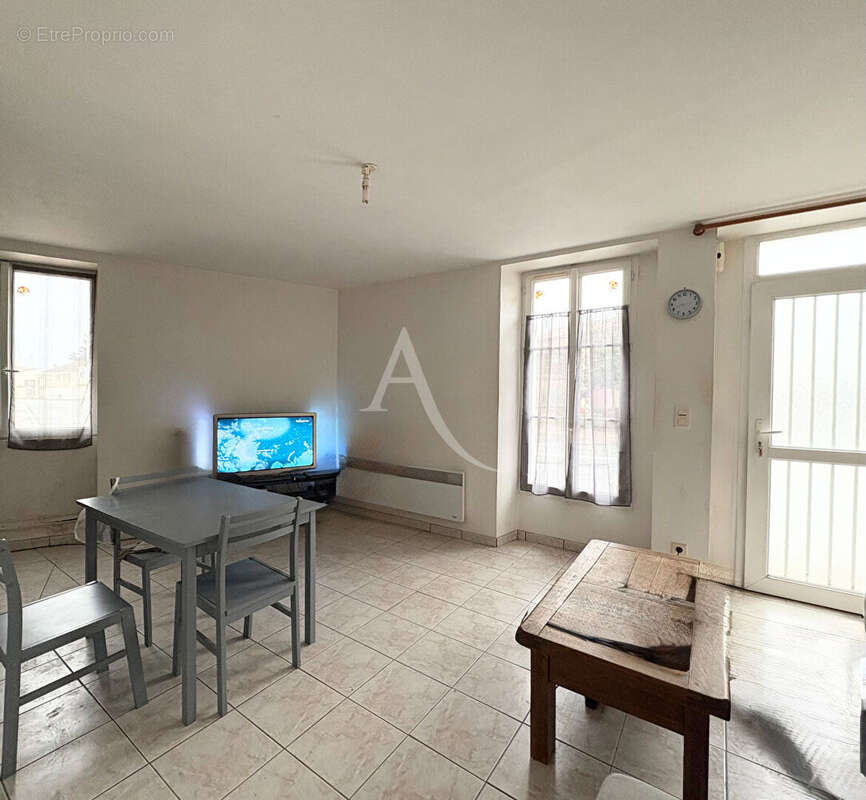 Maison - 2 logements (70m²) - Nalliers - 142m² - photo 6