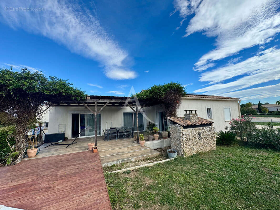 Maison à CASTELNAU-VALENCE