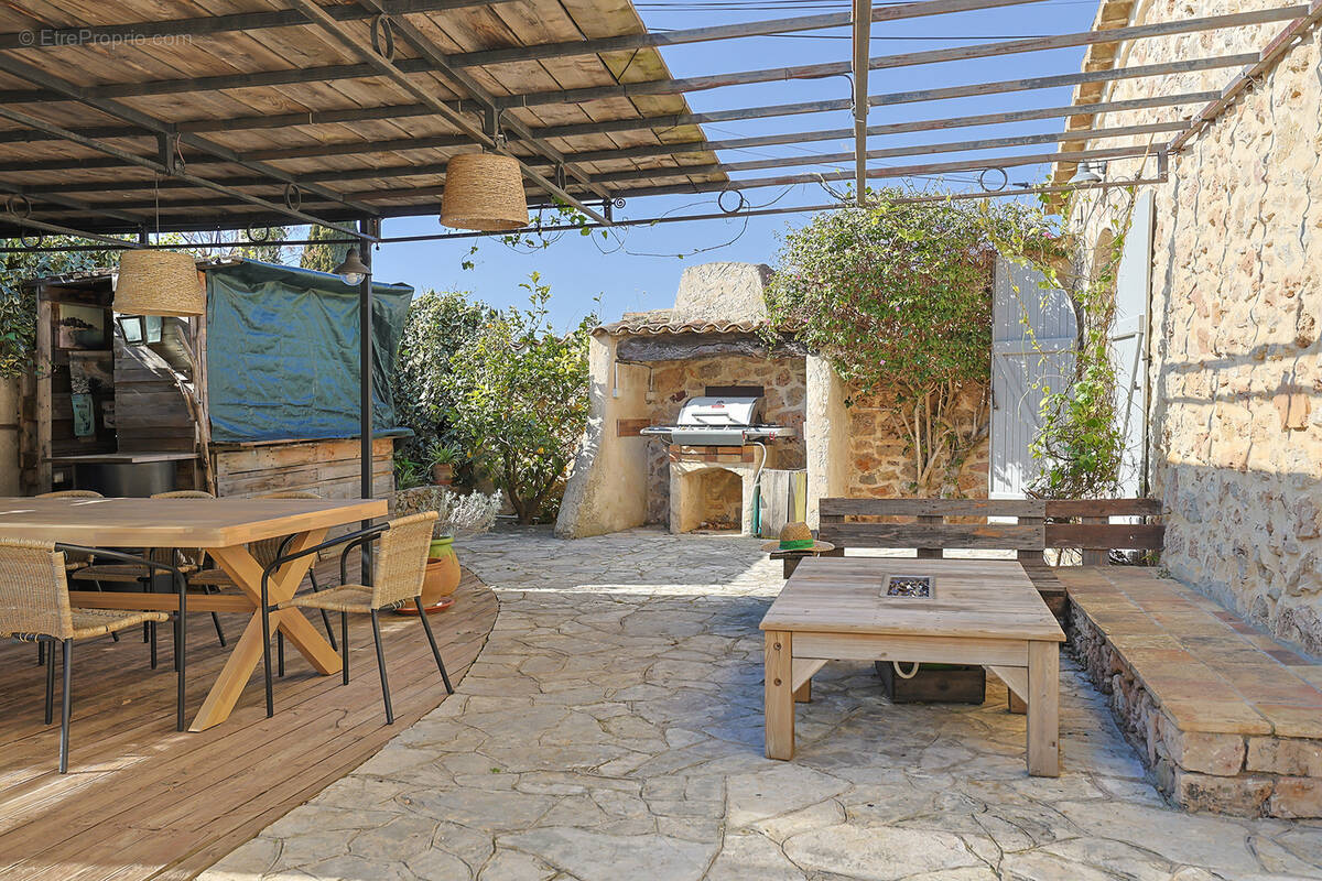 Maison à CARQUEIRANNE