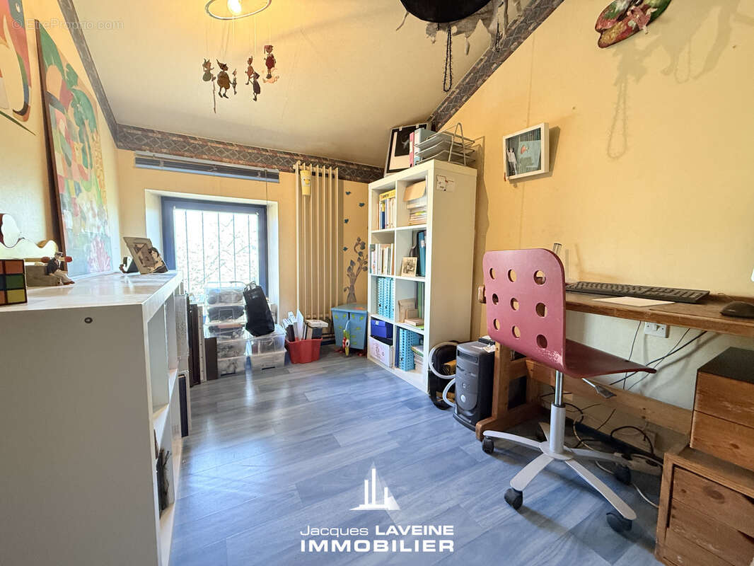 Maison à ARS-SUR-MOSELLE