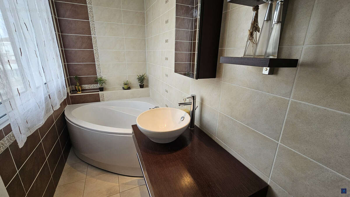 Appartement 65 m² à Royan  - photo 4