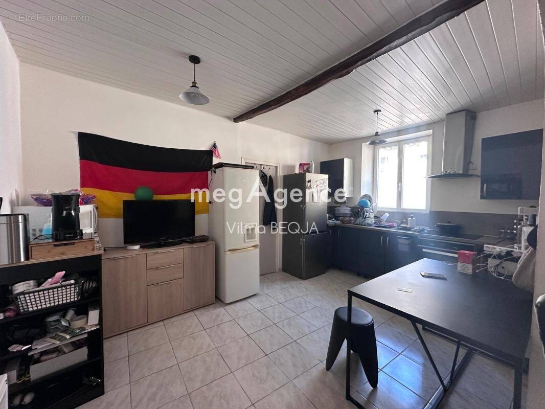 Appartement à VILLENEUVE-L'ARCHEVEQUE