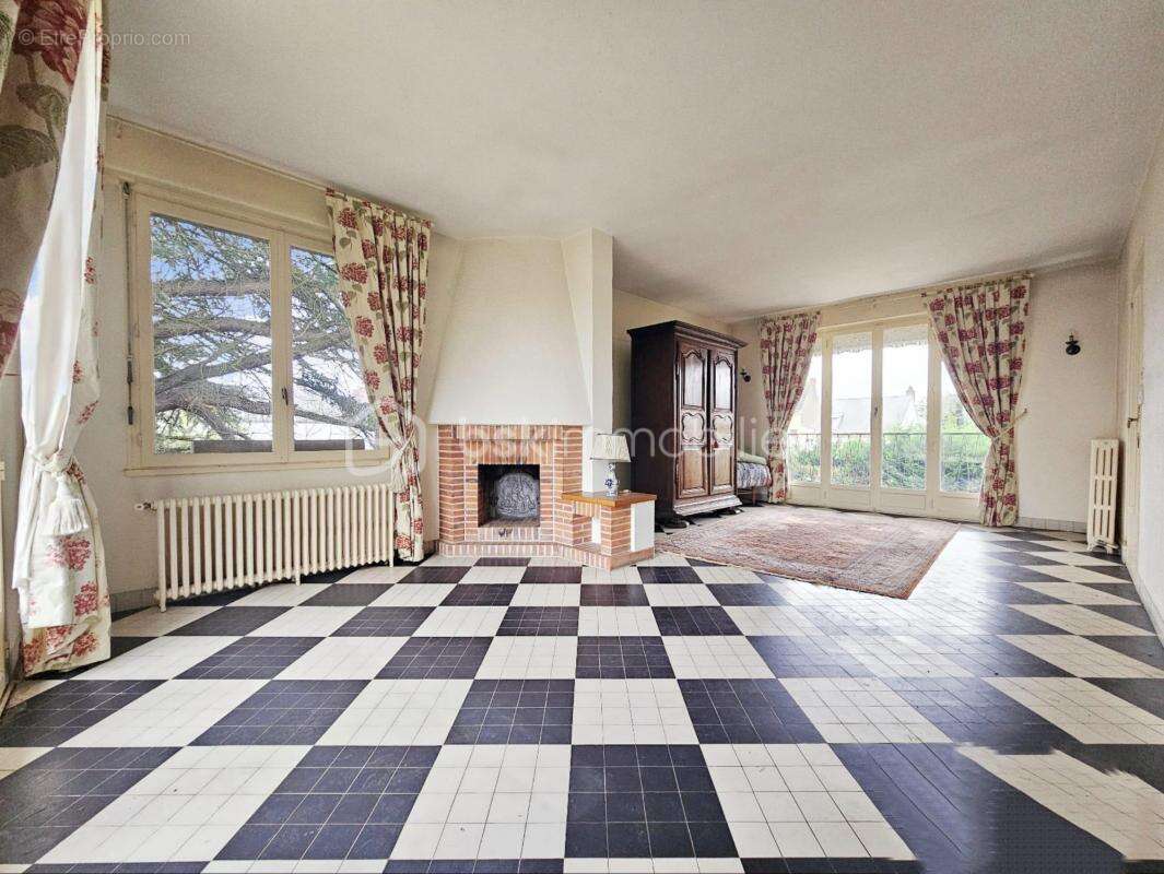 Maison à SULLY-SUR-LOIRE