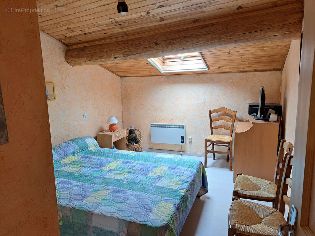 Maison avec vue dégagée et exposition plein SUD, potager et garage non attenants - photo 8
