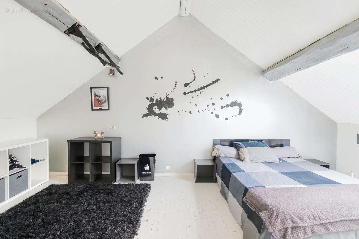 Maison à MORAINVILLIERS