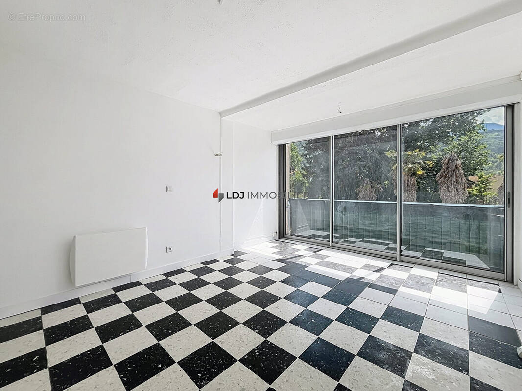 Appartement à VERNET-LES-BAINS