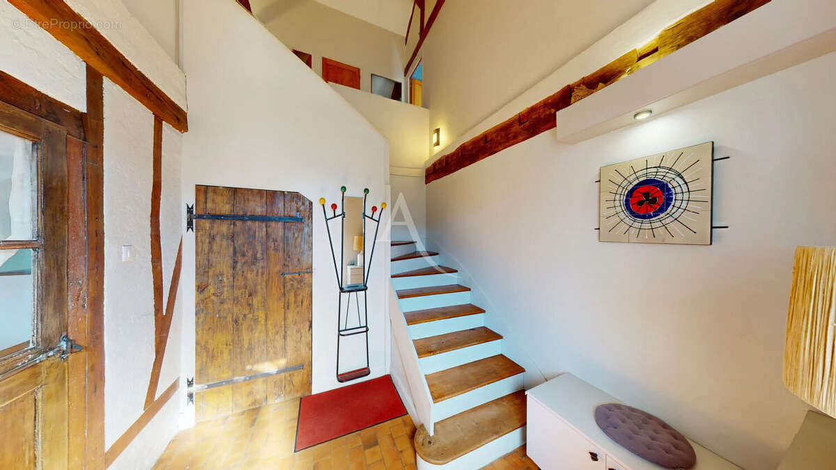 Maison Fay aux Loges 8 pièce(s) - 187 m² - photo 2