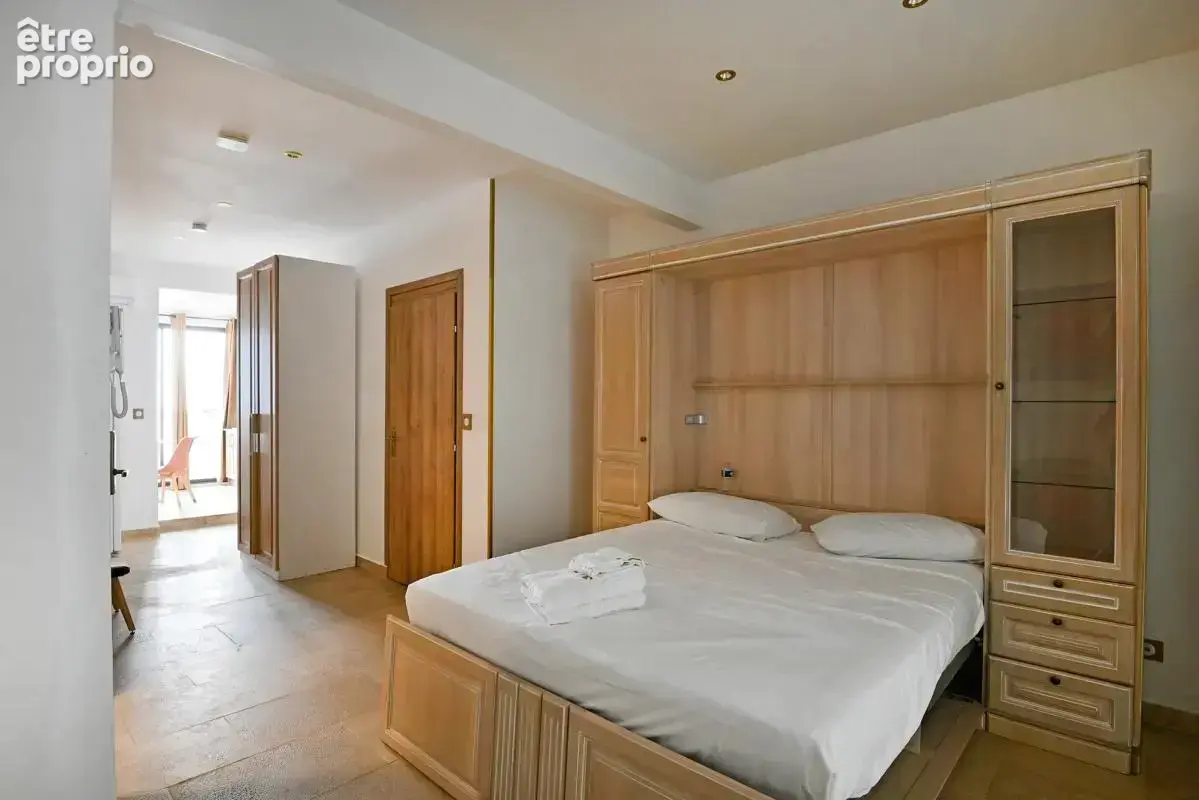Avignon intra-muros – Immeuble de rapport rénové, de 8 logements, vendu entièrement meublé - photo 13