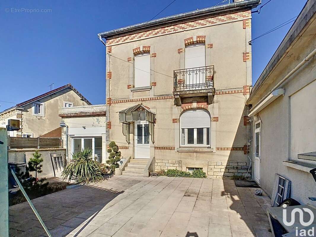 Photo 6 - Commerce à CHAUMONT