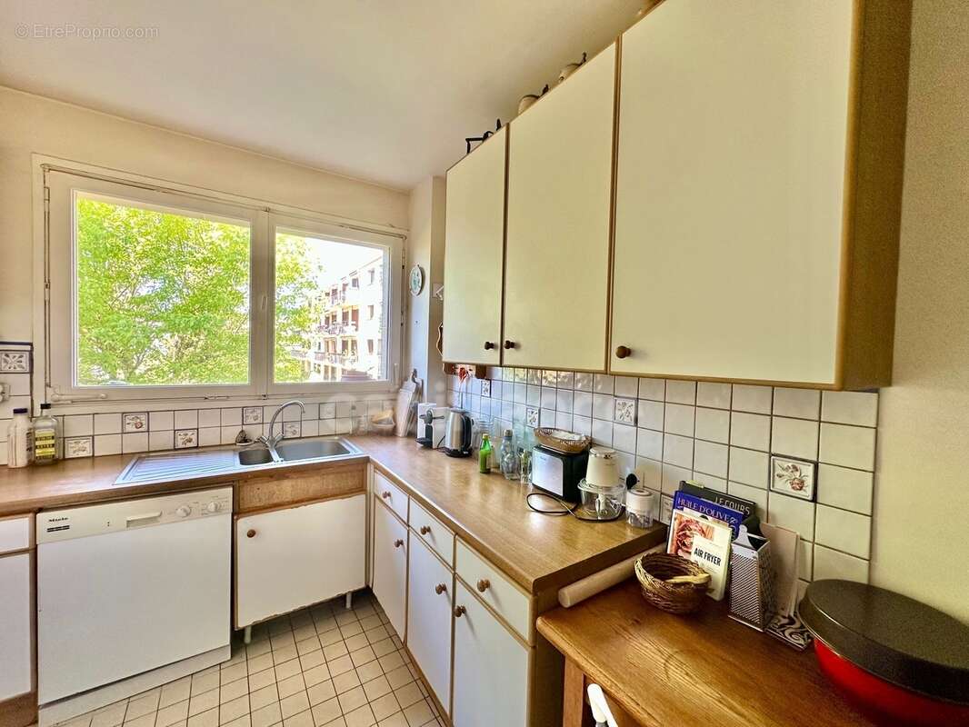 Bel Appartement Lumineux 95 m2 avec 3 balcons - photo 13