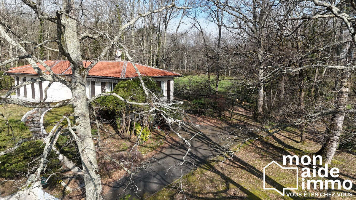 Maison à FARGUES-SAINT-HILAIRE