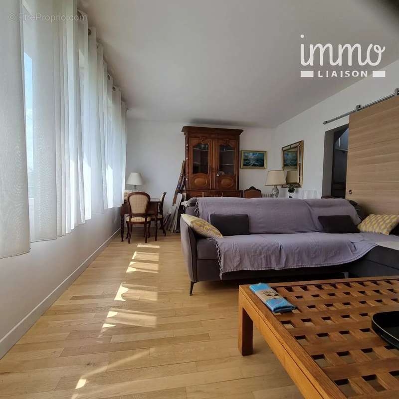 Maison à L'HAY-LES-ROSES