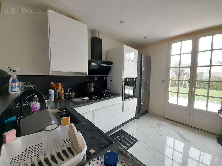 Maison à COULANS-SUR-GEE