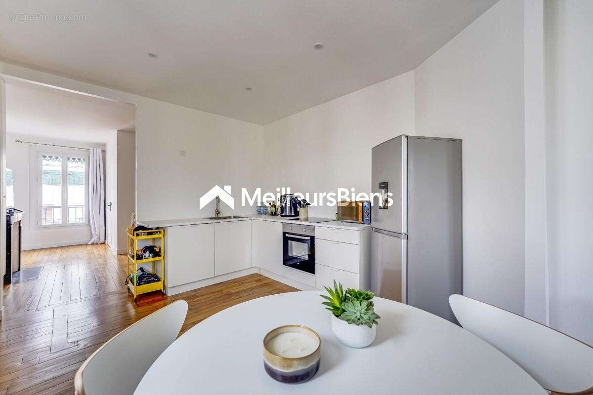 Appartement à LEVALLOIS-PERRET