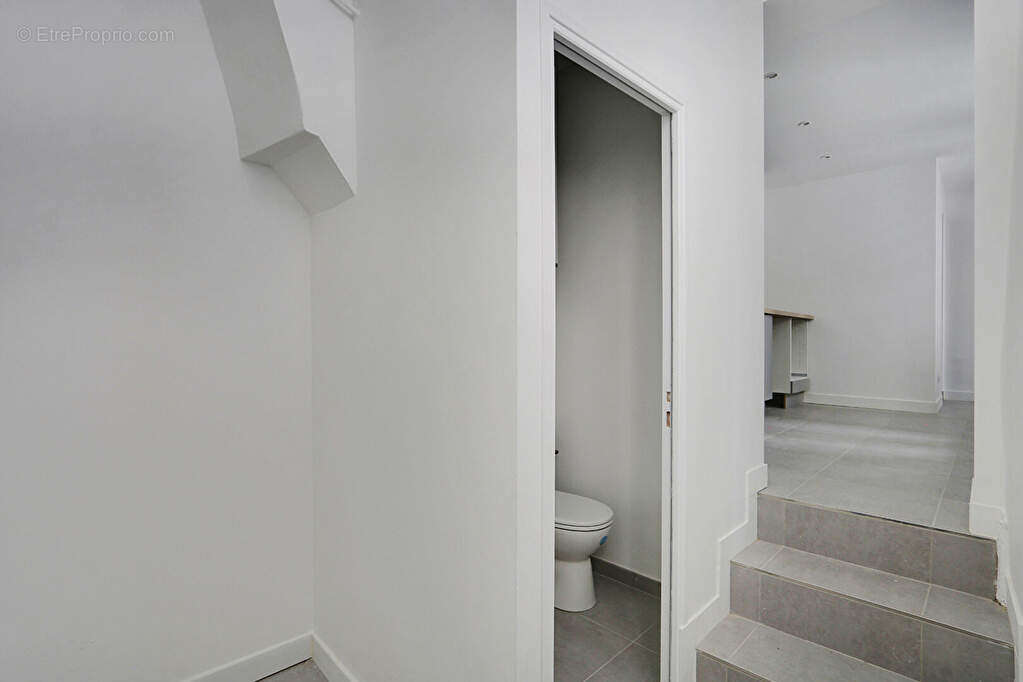 Appartement à PARIS-1E