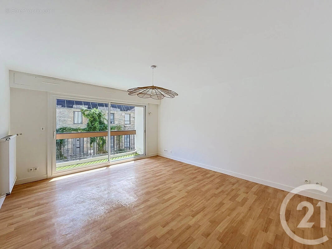 Appartement 70 m² à Lannion  - photo 1