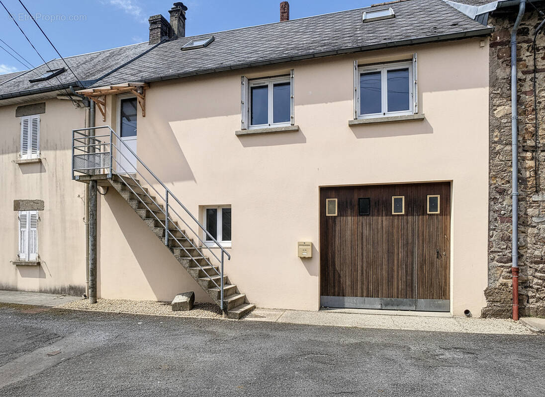 Maison à CERISY-LA-SALLE